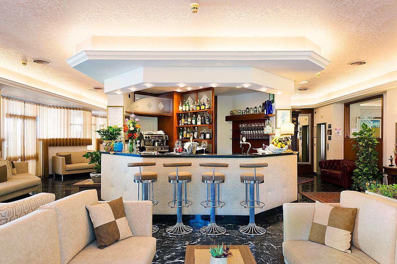 Hotel Ariston Бибионе Экстерьер фото